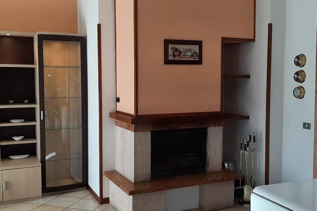 הוילה ג'רה לאריו House Marika מראה חיצוני תמונה